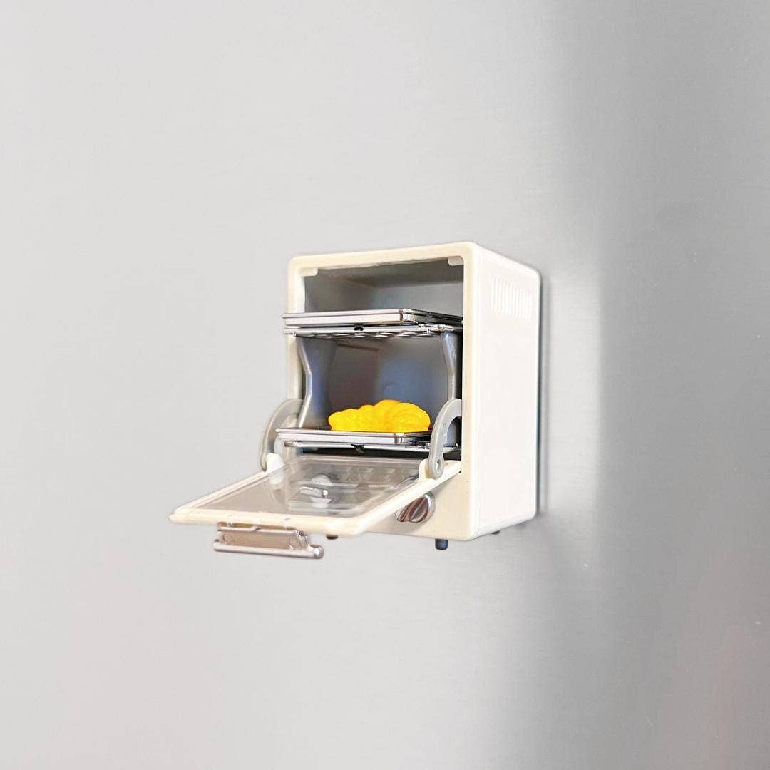 Mini Retro Oven Fridge Magnet with Tiny Bread