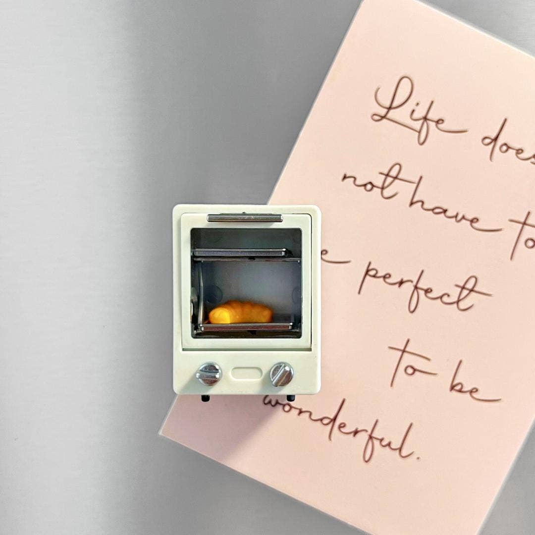 Mini Retro Oven Fridge Magnet with Tiny Bread