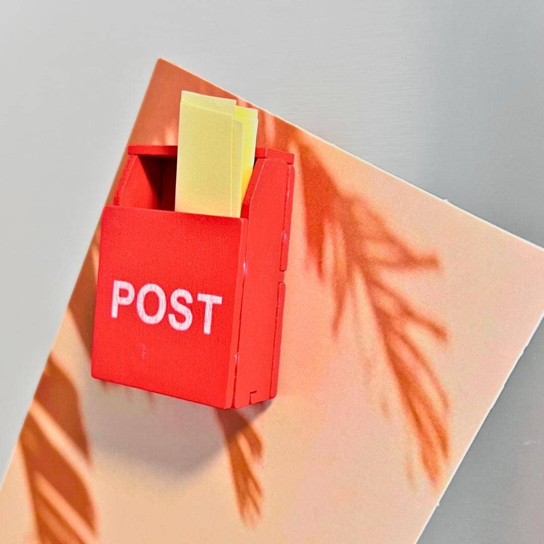 Retro Mailbox Magnet