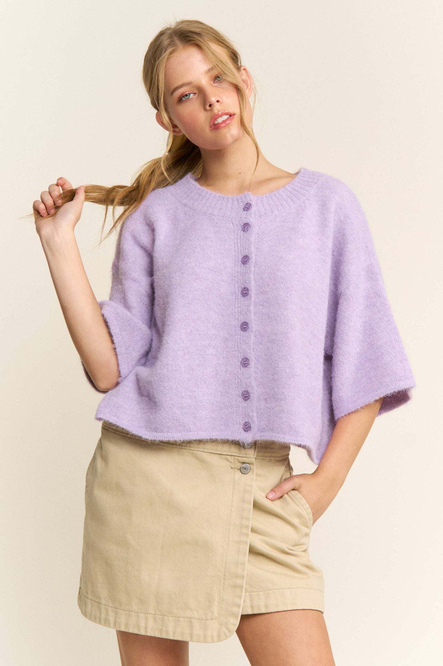 LOU - Cropped Boxy Cardigan