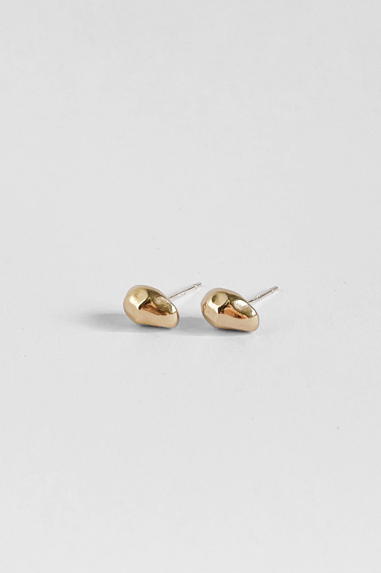 Pebble Studs